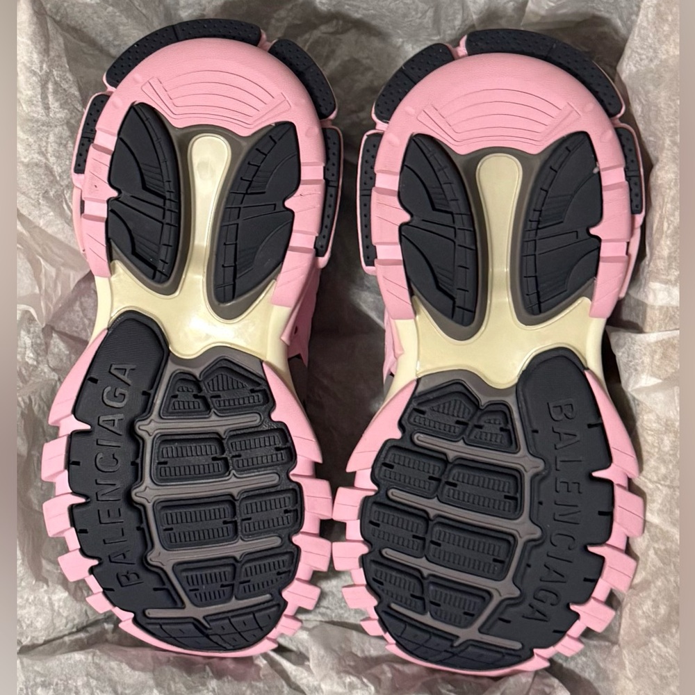 Balenciaga Track Sneakers - Picture 6 of 7